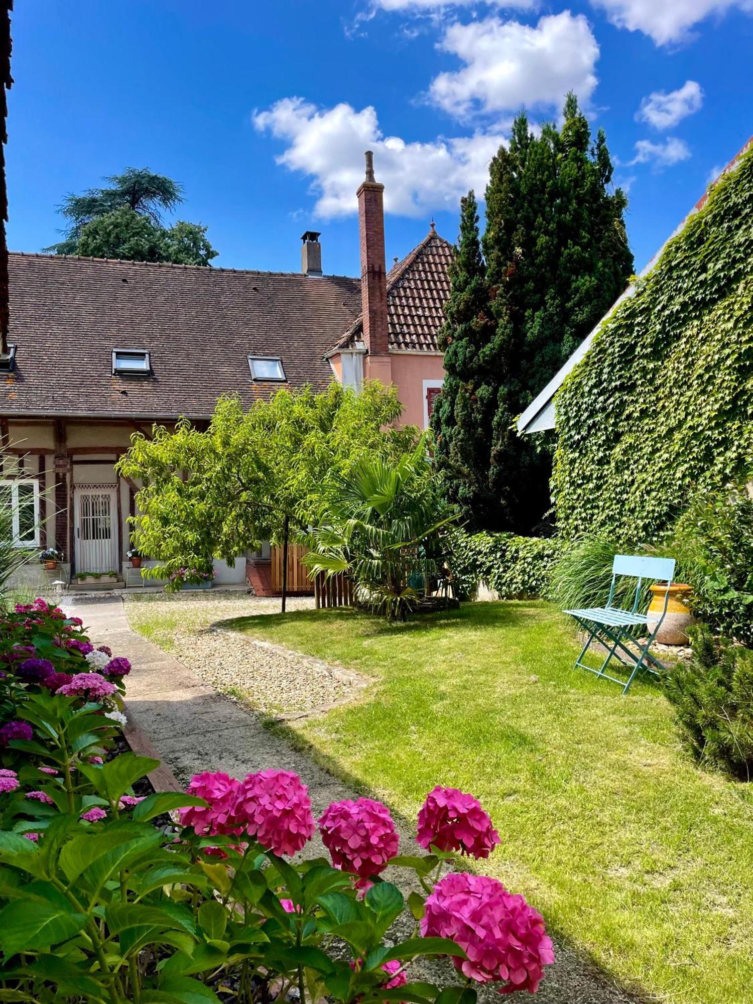 Au Charme D'Ici La Chapelle-Saint-Sauveur (Saone-et-Loire) Exterior foto